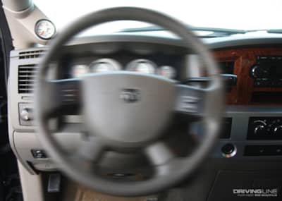 Vibración de la dirección de la Dodge Ram 2500