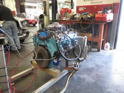 Pontiac 455 on engine stand